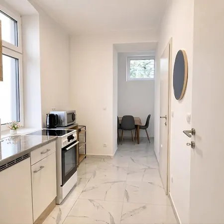 Apartment Family 1 *